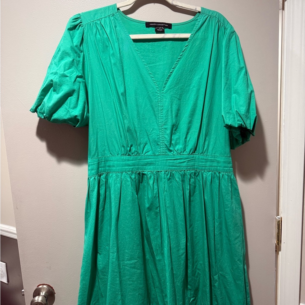 French Connection Green Midi Dress with V-Neck and Puff Sleeves